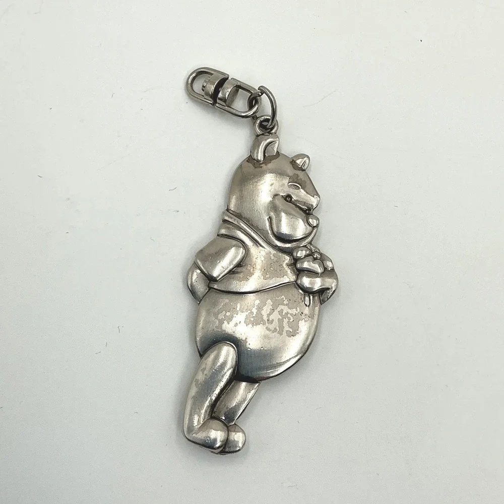 Vintage Disney Winnie the Pooh Pewter Silver Tone Metal Keychain Clasp Bag Charm